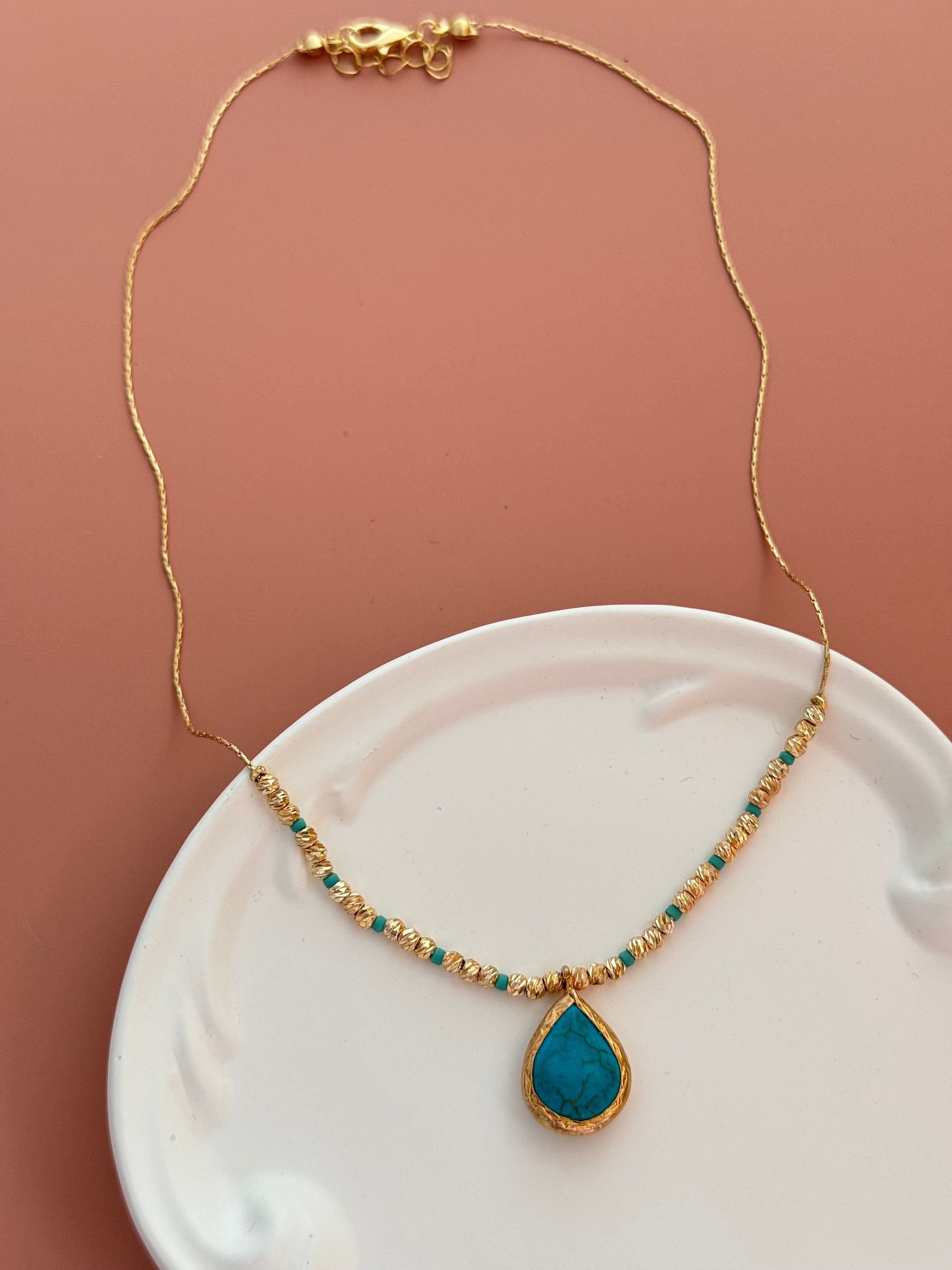 ARYAN FİRUZE TAŞLI ALTIN KAPLAMA DORİKA KOLYE