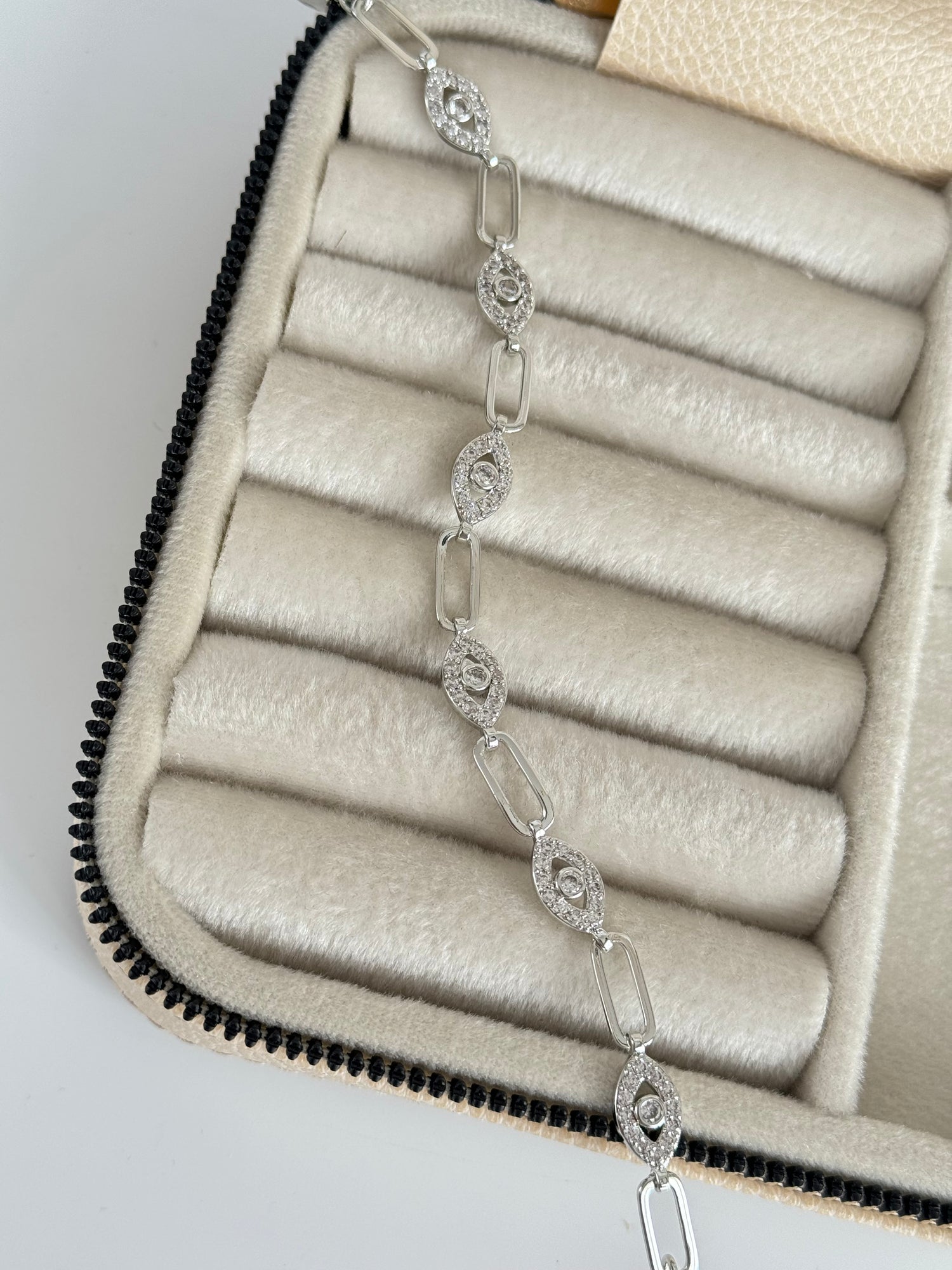 NAVAZ GÖZ DETAYLI SİLVER BİLEKLİK