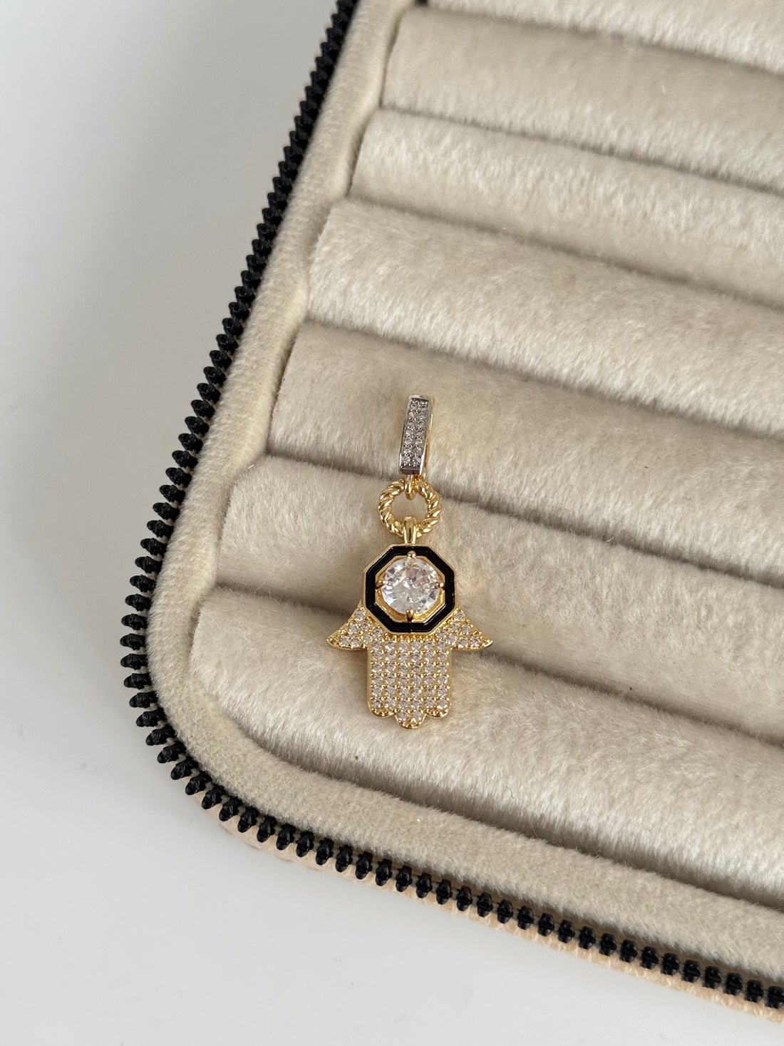 İTHAL FATIMA ANA ELİ GOLD CHARM