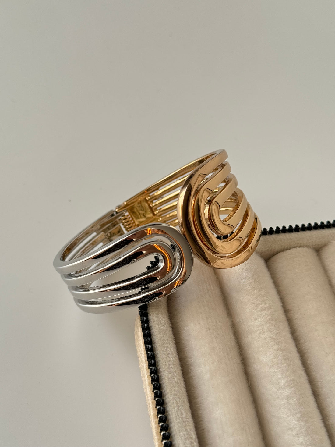 İTHAL ÇİFT RENK KELEPÇE BİLEZİK