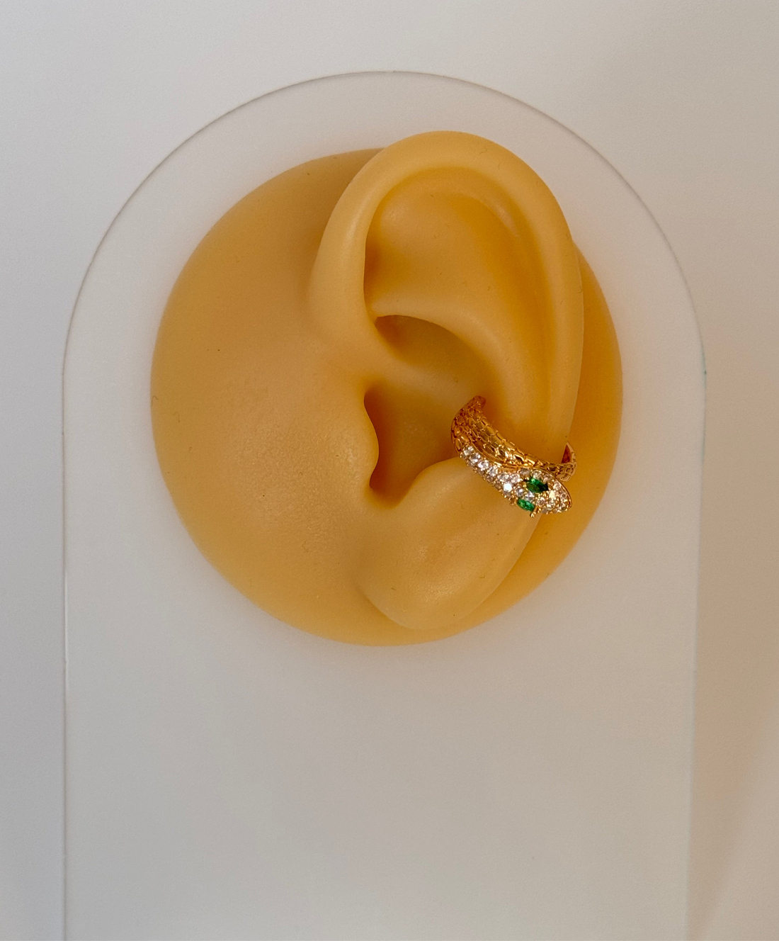 İTHAL YILAN DETAYLI YEŞİL RENK GOLD KIKIRDAK KÜPE EARCUFF