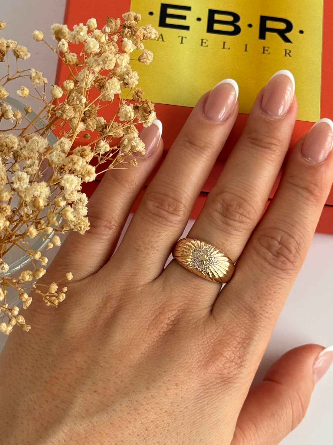 İTHAL YILDIZ DETAYLI GOLD AYARLANABİLİR YÜZÜK