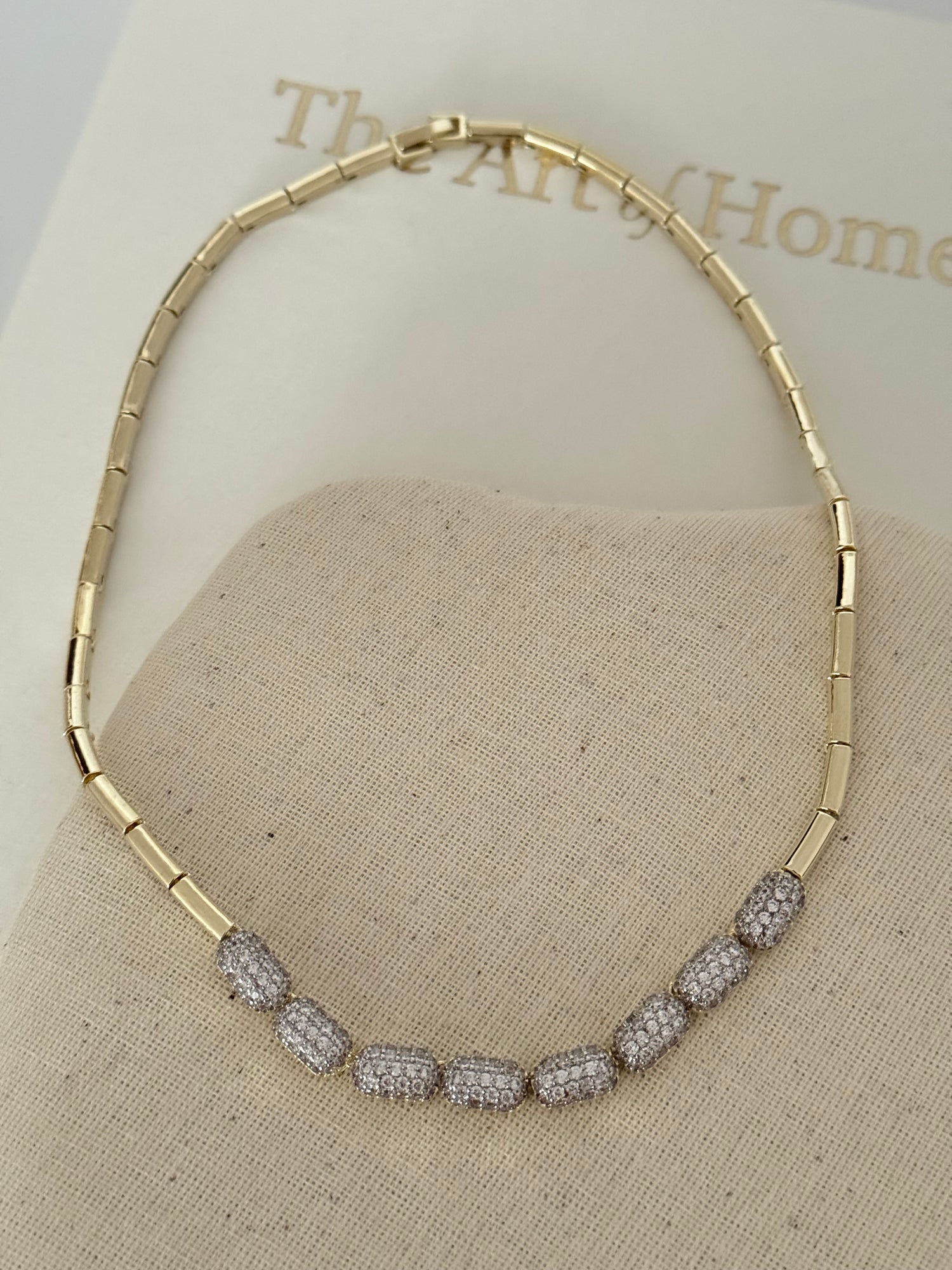 AMELİE OVAL TAŞ DETAYLI GOLD KOLYE