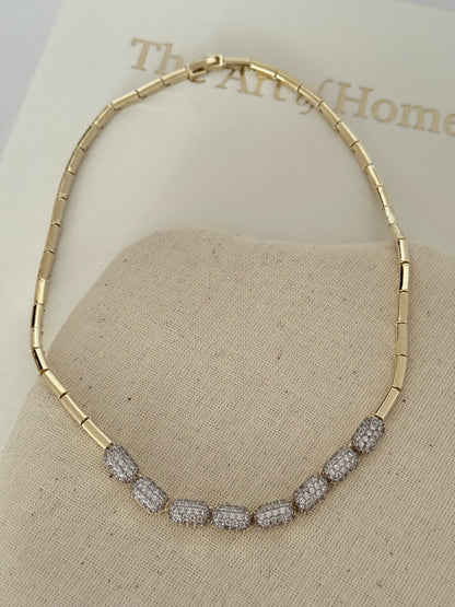 AMELİE OVAL TAŞ DETAYLI GOLD KOLYE