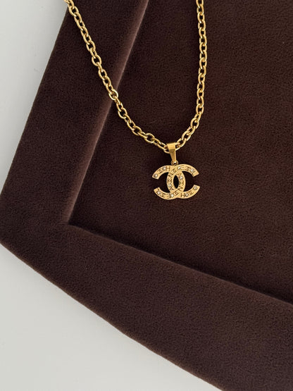 TAŞ DETAYLI MARKA MODEL GOLD ÇELİK KOLYE