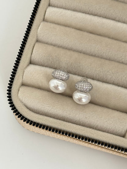 İTHAL İNCİ DETAYLI SİLVER KÜPE