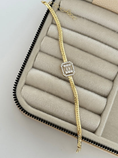 ZEMA BAGET TAŞLI DETAYLI BİLEKLİK