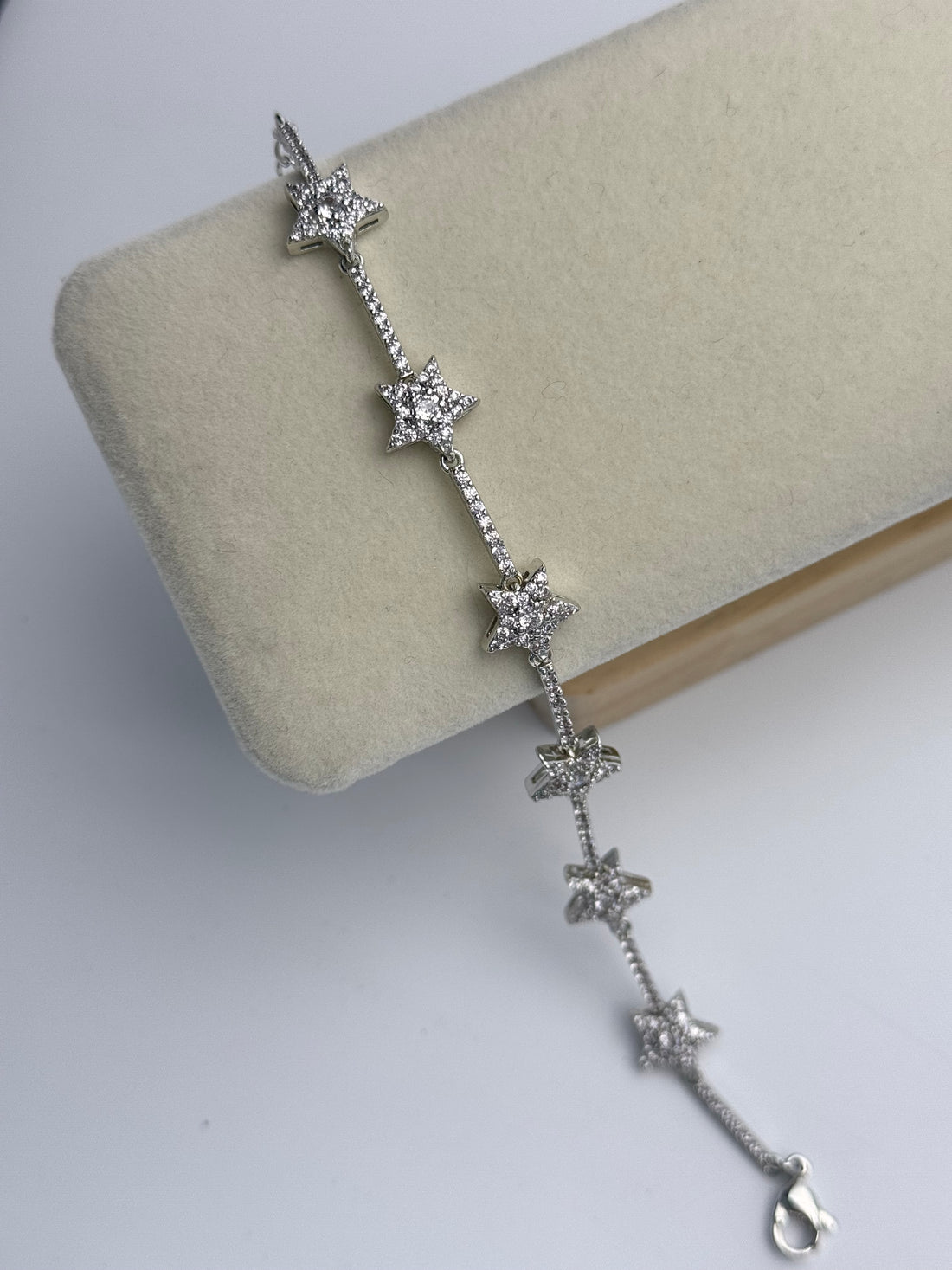 İTHAL YILDIZ DETAYLI SİLVER BİLEKLİK