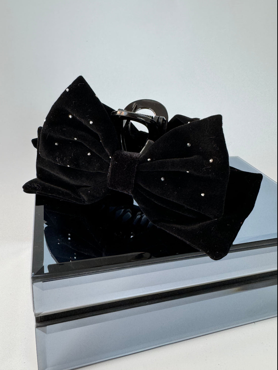 İTHAL SİYAH KADİFE FİYONK MANDAL TOKA