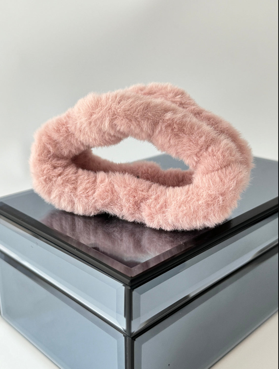 İTHAL PEMBE AMORF PELUŞ MANDAL TOKA