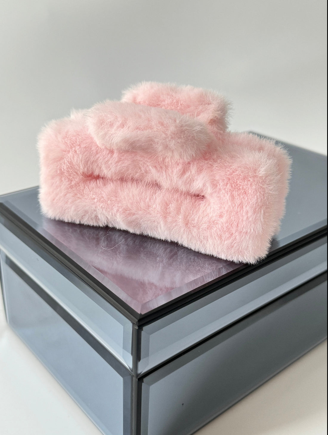 İTHAL PEMBE DİKDÖRTGEN ORTA BOY PELUŞ MANDAL TOKA