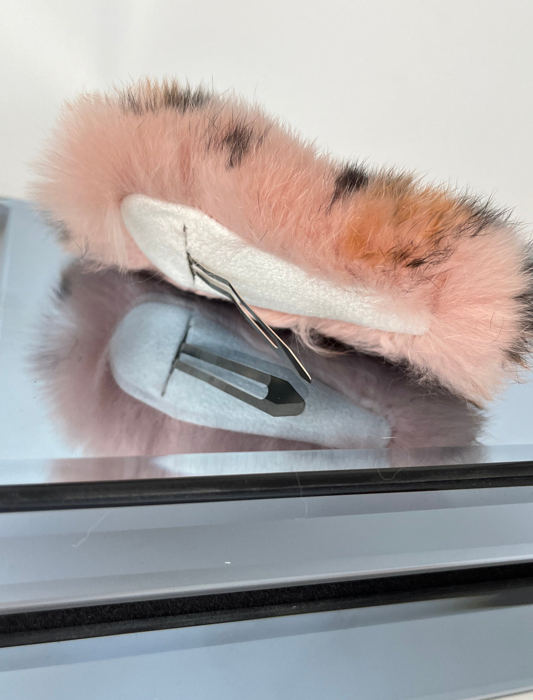 İTHAL TAVŞAN TÜYLÜ PEMBE LEOPARLI PELUŞ ÇITÇIT TOKA