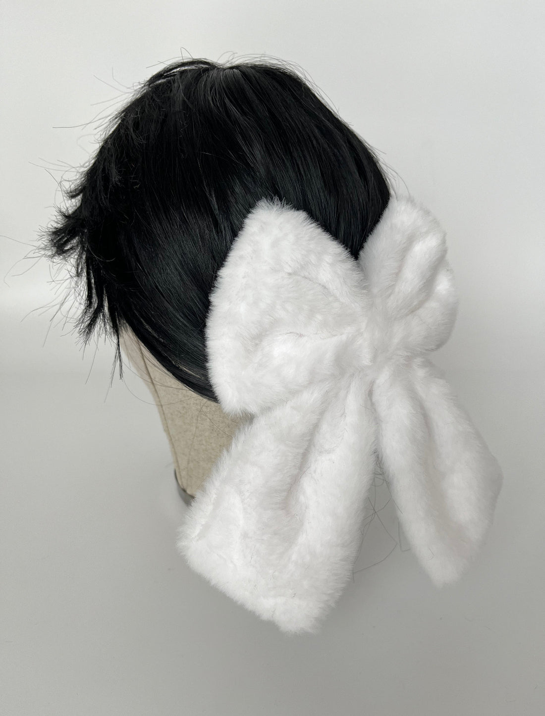 İTHAL ÇİFT KULLANIMLI ÇIKARILABİLİR BEYAZ PELUŞ FİYONK TOKA