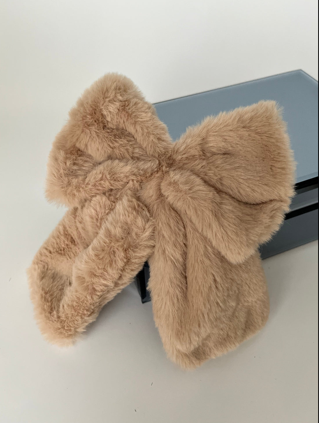 İTHAL ÇİFT KULLANIMLI ÇIKARILABİLİR DEVE TÜYÜ RENGİ PELUŞ FİYONK TOKA