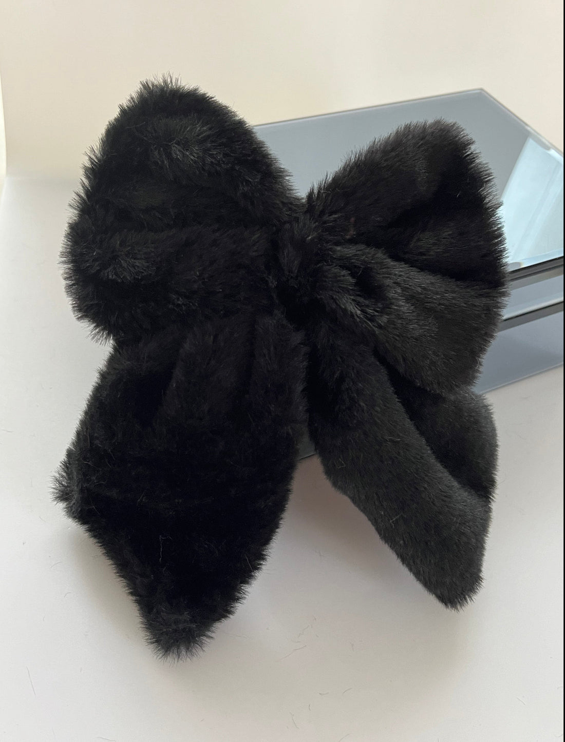 İTHAL ÇİFT KULLANIMLI ÇIKARILABİLİR SİYAH PELUŞ FİYONK TOKA