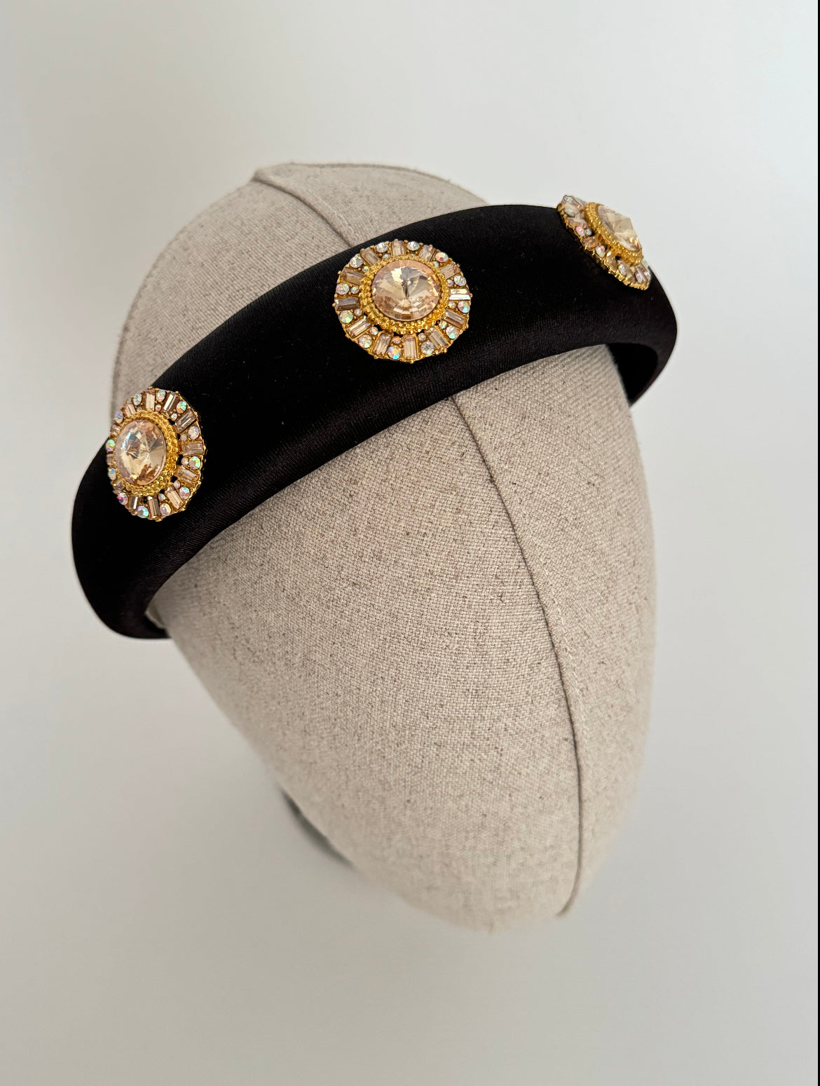 MAHİNEV TASARIM KADIN TAÇ