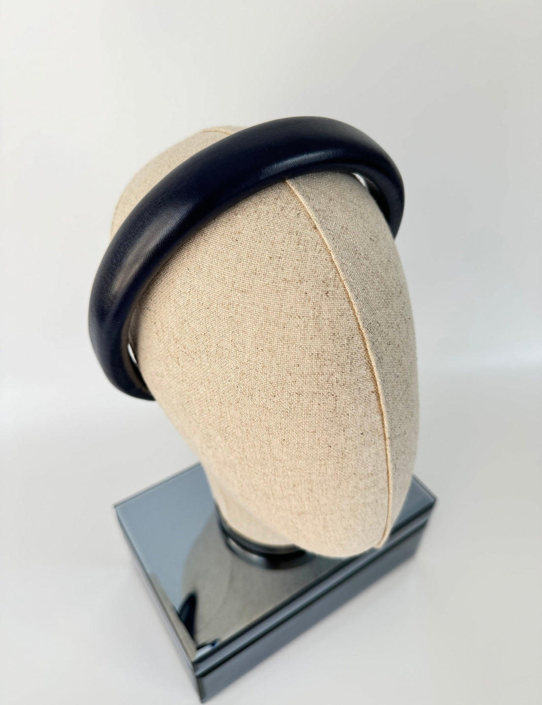 KİYA LACİVERT DERİ İNCE TAÇ