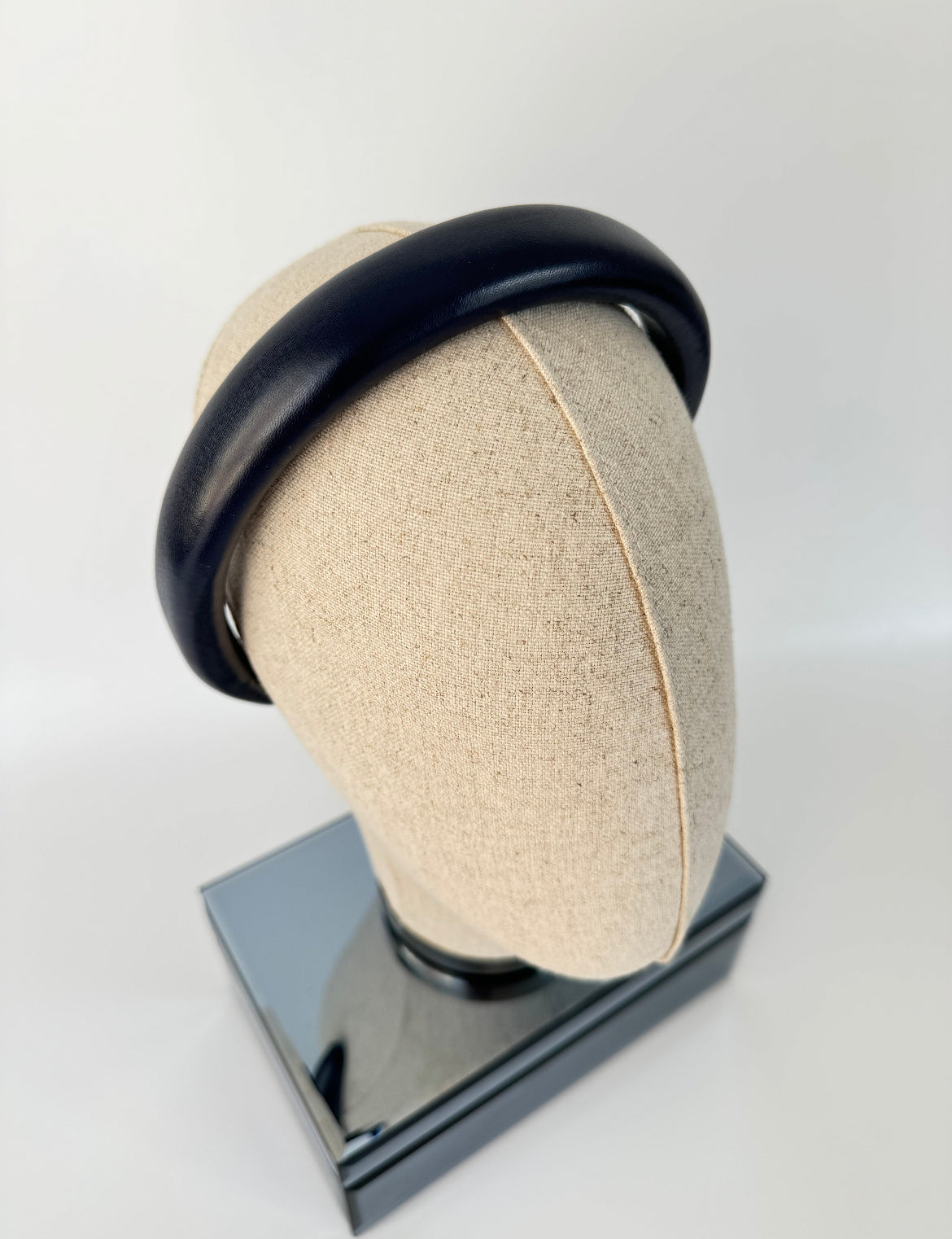 KİYA LACİVERT DERİ İNCE TAÇ