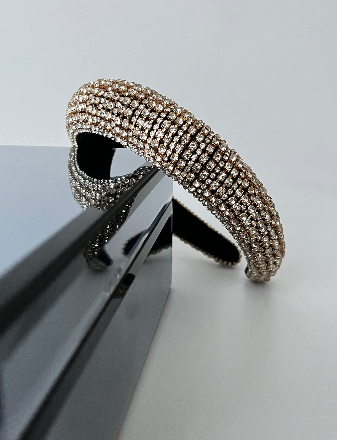 SİTARE İTHAL BOMBELİ GOLD TAŞLI TAÇ