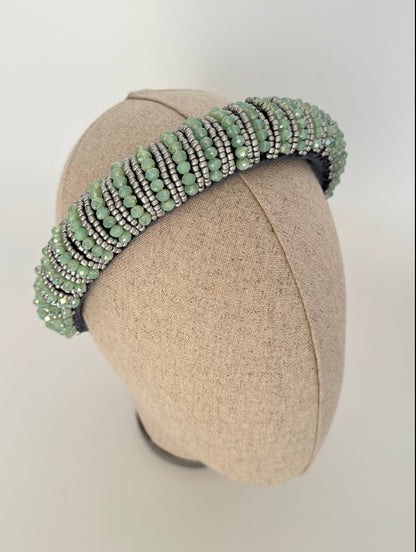 MAHTEN İTHAL YEŞİL BONCUKLU TAÇ