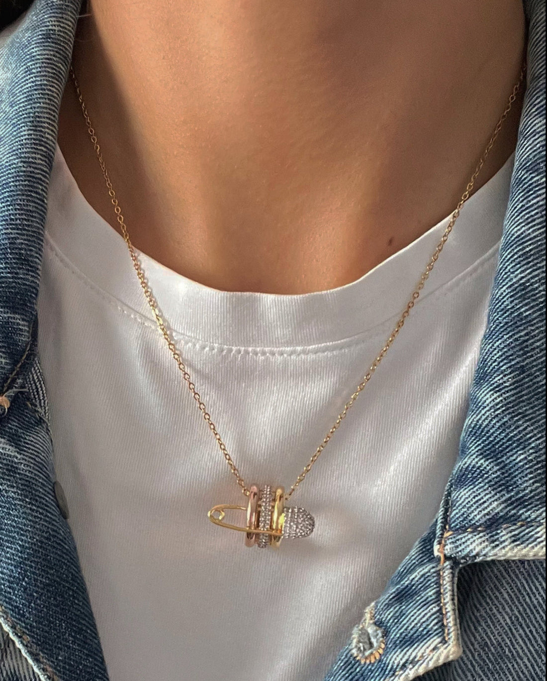 İTHAL KANCA İĞNE DETAYLI HALKALI ÇELİK KOLYE