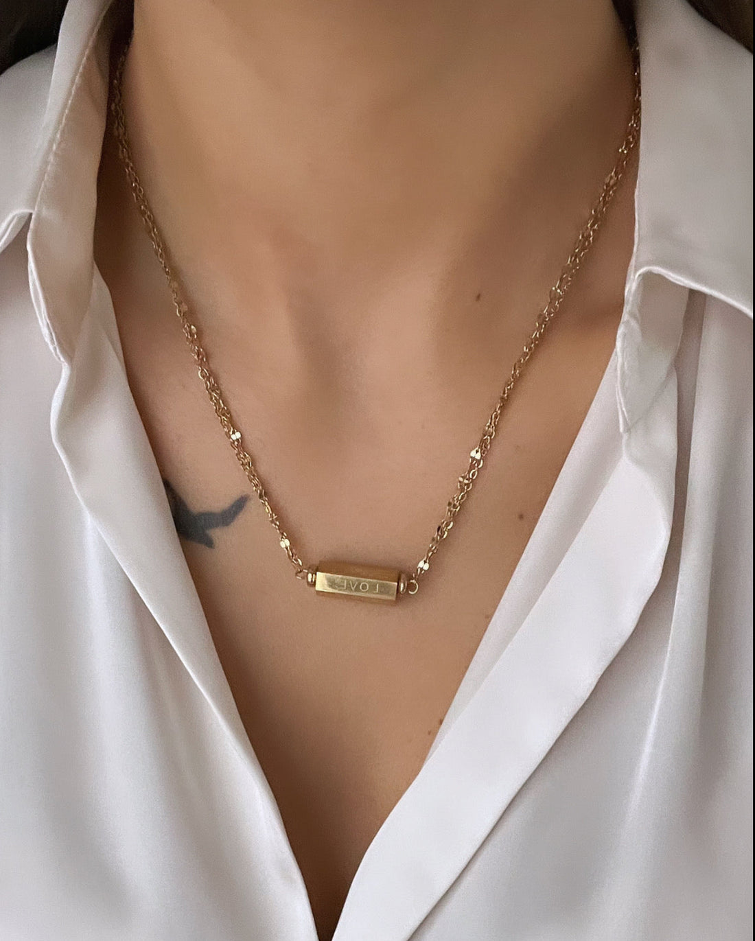 İTHAL LOVE PLAKA YAZILI GOLD ÇELİK KOLYE