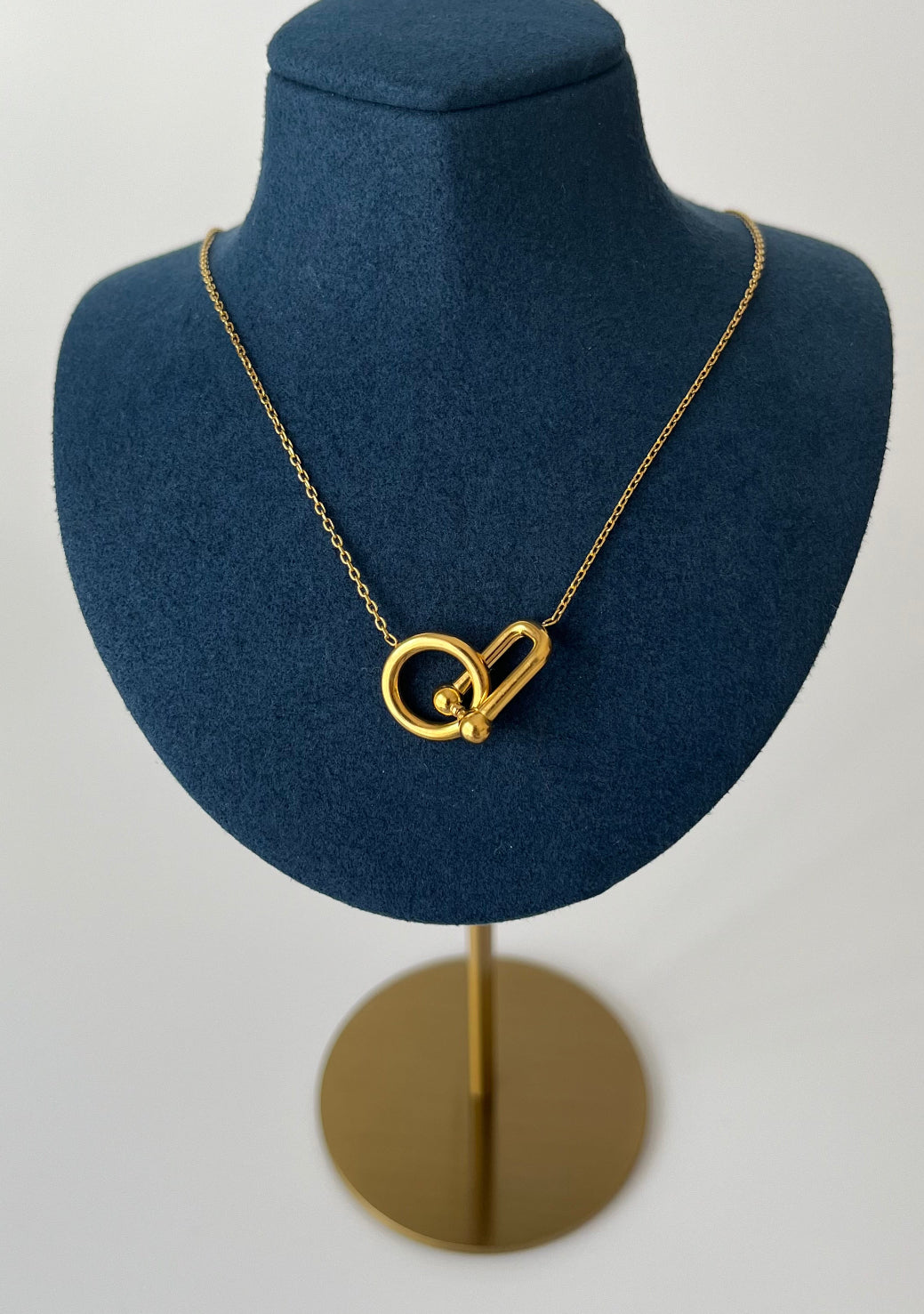 İTHAL MARKA MODEL GOLD ÇELİK KOLYE