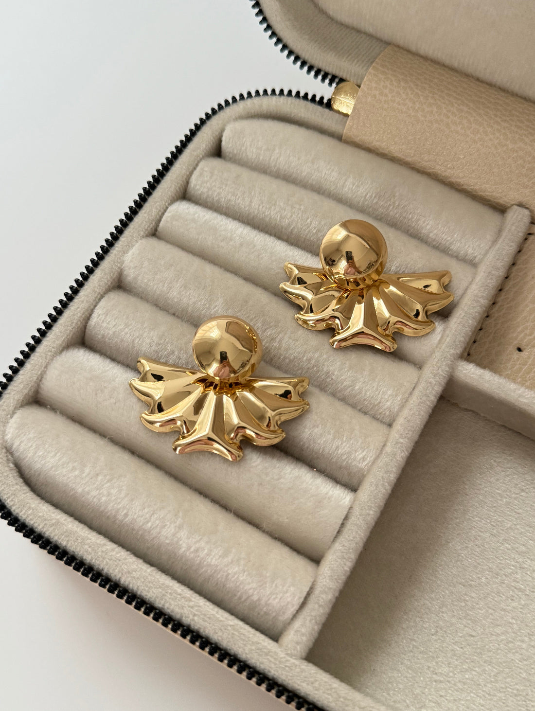 İTHAL YELPAZE MODEL GOLD KÜPE