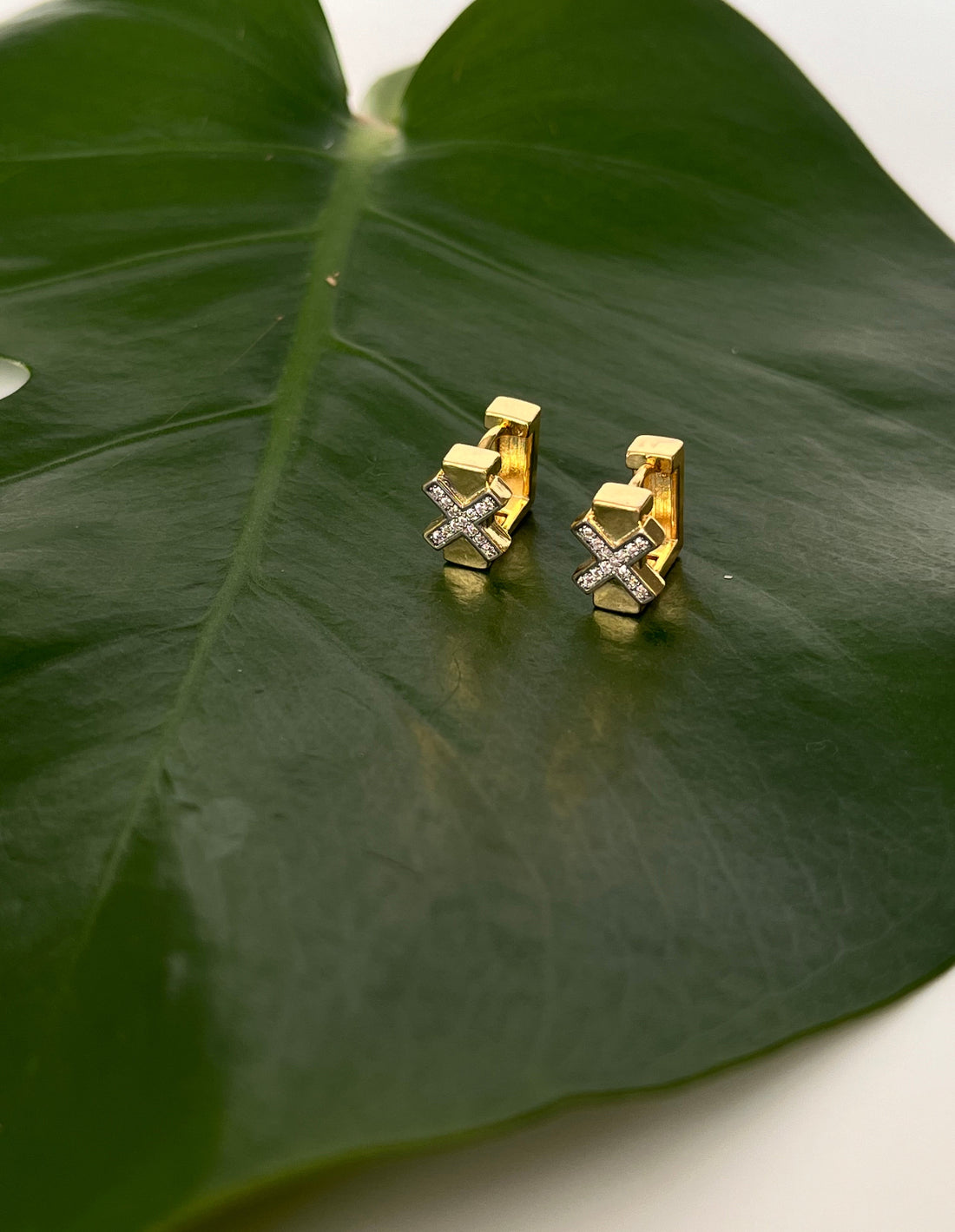 İTHAL MARKA MODEL İTHAL KARE HALKA KÜPE