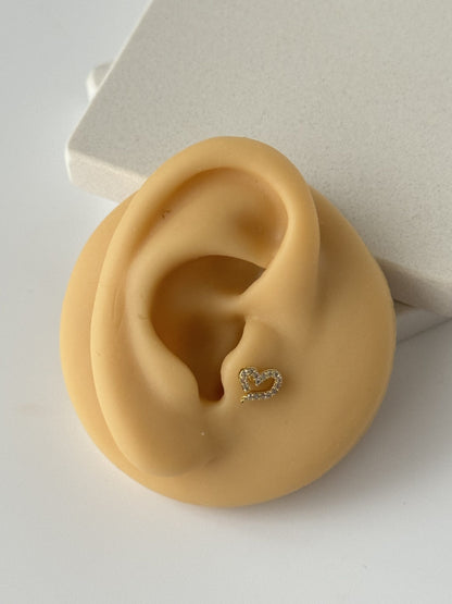 KALP TRAGUS PİERCİNG