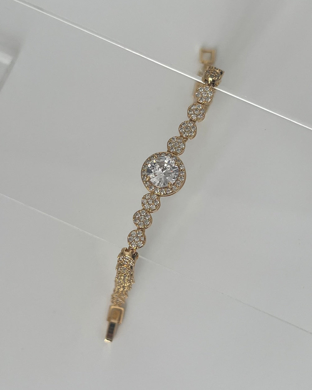 İTHAL ZİRKON TAŞLI GOLD BİLEKLİK