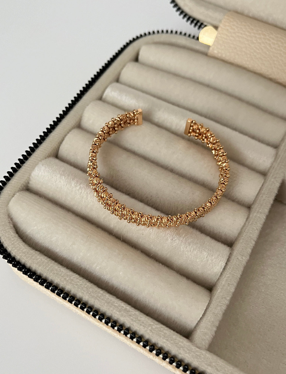 İTHAL YAYLI DORİKA GOLD KELEPÇE BİLEZİK