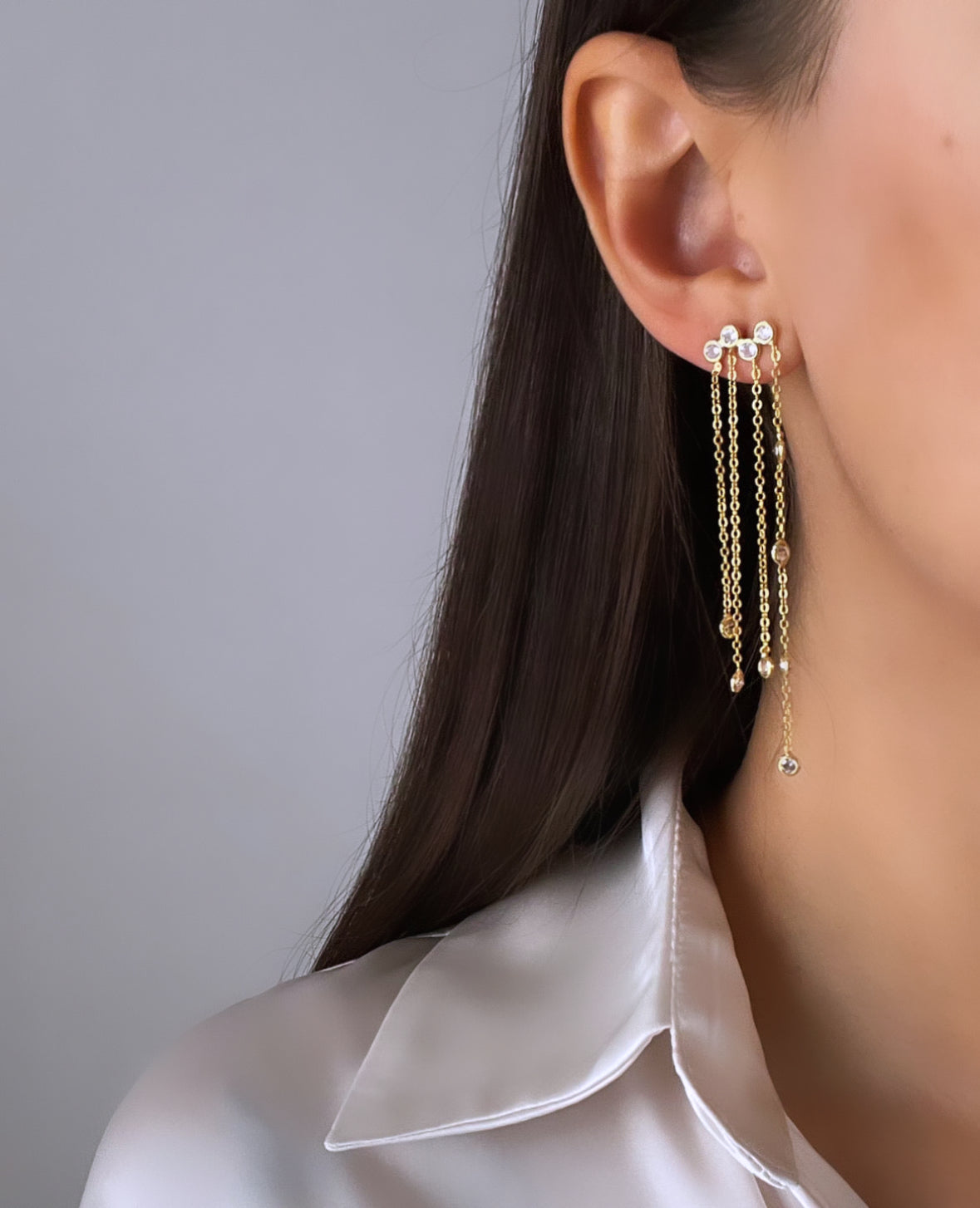 TAŞLI PÜSKÜLLÜ GOLD KÜPE