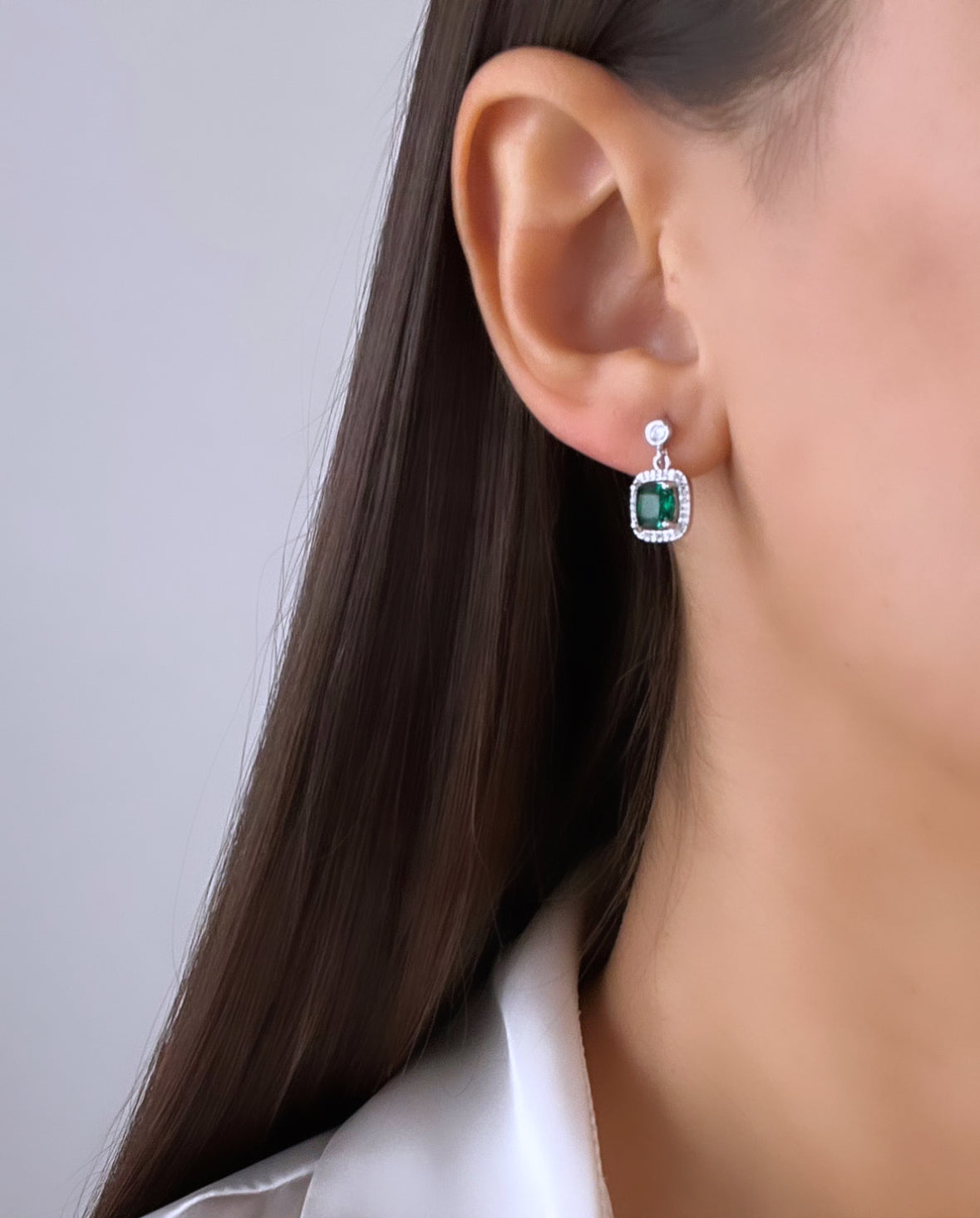 YEŞİL TAŞLI SİLVER BAGET KÜPE