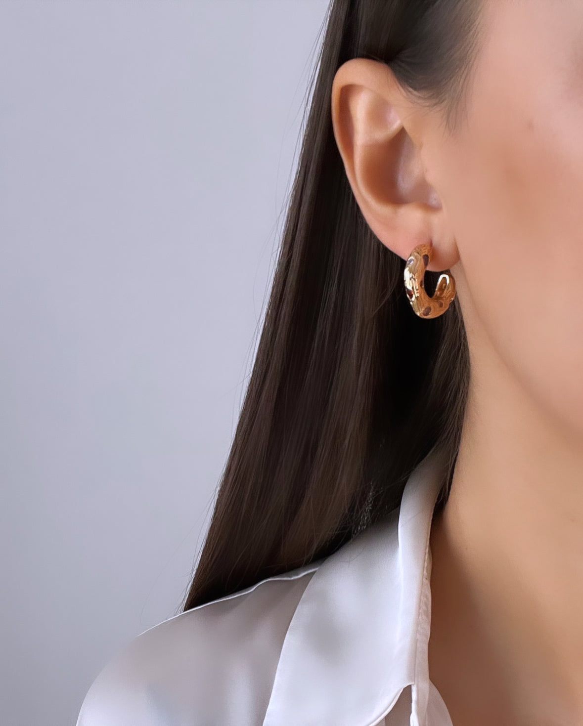 RENKLİ TAŞLI GOLD HALKA KÜPE