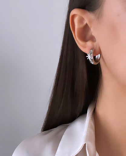 KUZEY YILDIZI DETAYLI SİLVER HALKA KÜPE