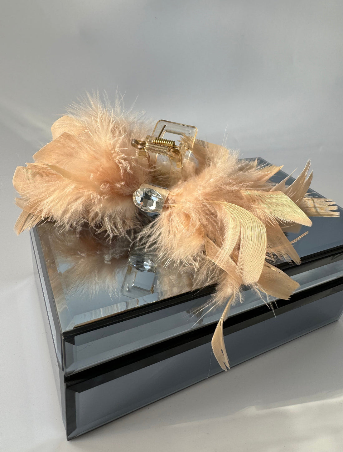 İTHAL KAHVE TÜYLÜ MANDAL TOKA